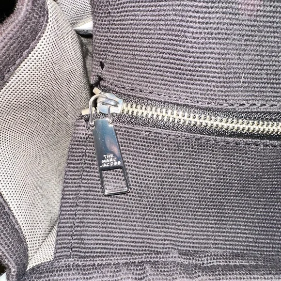 Marc Jacobs Black Tote Bag - Picture 10 of 11